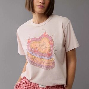 American Eagle Pink Heart Cake Graphic Tee Size M NWT